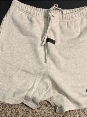 Size M Essentials Light Oatmeal Drawstring Lounge Shorts